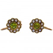9ct Gold Peridot & Pearl Daisy Cluster Screw on Earrings. Click for more information...