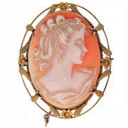 9ct Gold. Cameo Brooch. Click for more information...