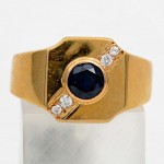 ESTATE 9ct Gold 0.75ct Australian Sapphire & 4 Diamonds Gent Ring. Click for more information...