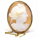 9ct Gold Cameo. Click for more information...